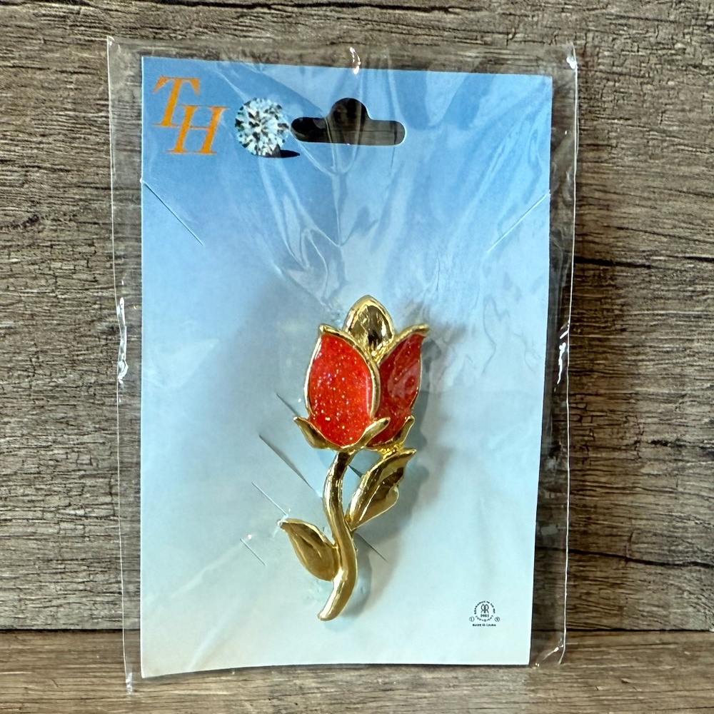 TH Flower Brooch